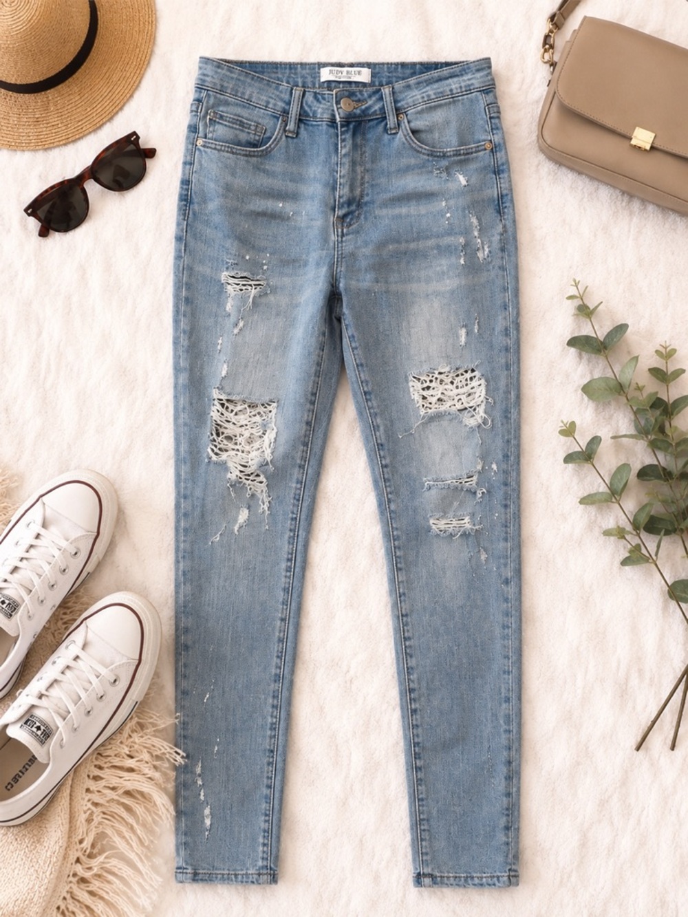 Judy Blue Light Wash Distressed Skinny Jeans Size 9/29